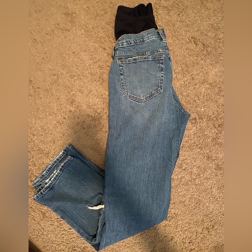 Medium wash Abercrombie and Fitch Maternity jeans. Size 27 (4) long length.